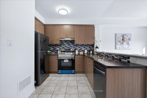 Photo 12 at 11 Bedford Estates Crescent, Bayshore, Barrie