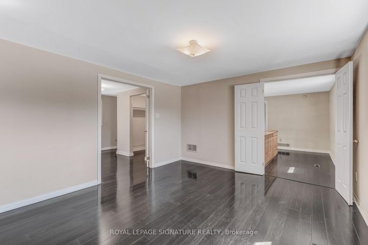 Photo 11 at 3161 Bayview Avenue, Bayview Village, Toronto