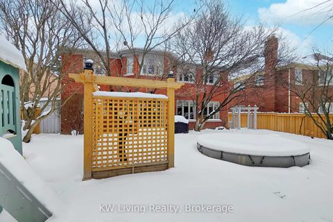 Photo 2 at 24 Highview Crescent, Bayview Hill, Richmond Hill