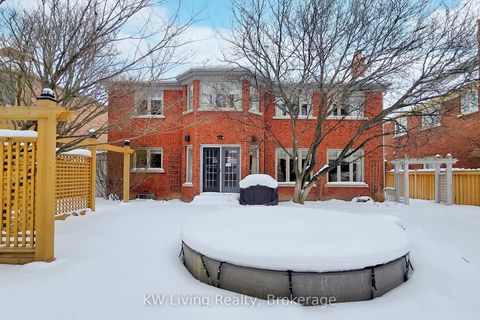 Photo 3 at 24 Highview Crescent, Bayview Hill, Richmond Hill