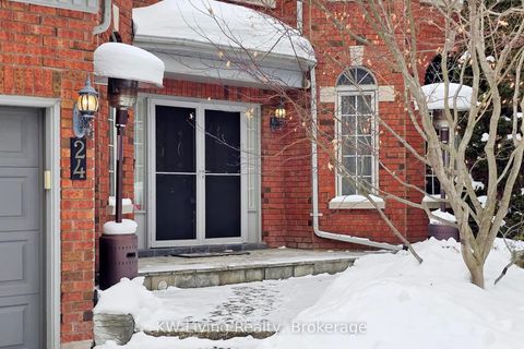 Photo 37 at 24 Highview Crescent, Bayview Hill, Richmond Hill