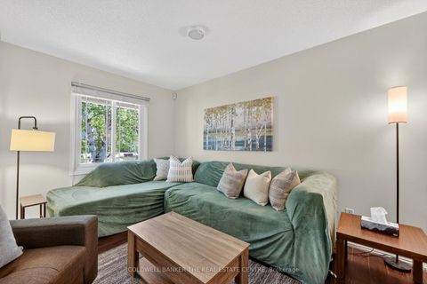 Photo 4 at 990 Anna Maria Avenue, Alcona, Innisfil
