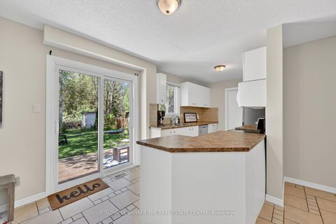 Photo 10 at 990 Anna Maria Avenue, Alcona, Innisfil