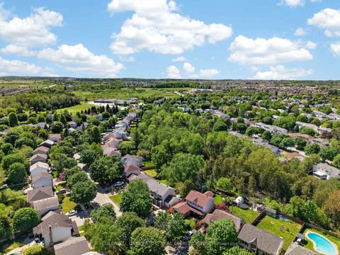 Photo 32 at 990 Anna Maria Avenue, Alcona, Innisfil