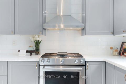 Photo 16 at 44 Beach View Crescent, Woodbine Corridor, Toronto