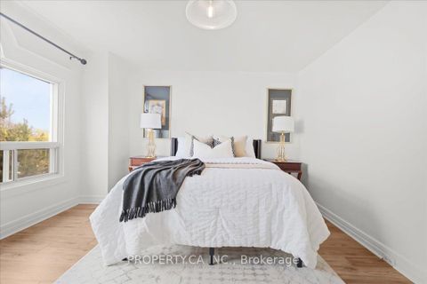 Photo 22 at 44 Beach View Crescent, Woodbine Corridor, Toronto