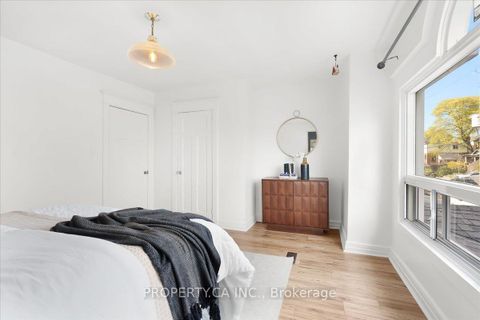 Photo 23 at 44 Beach View Crescent, Woodbine Corridor, Toronto