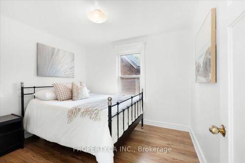Photo 31 at 44 Beach View Crescent, Woodbine Corridor, Toronto