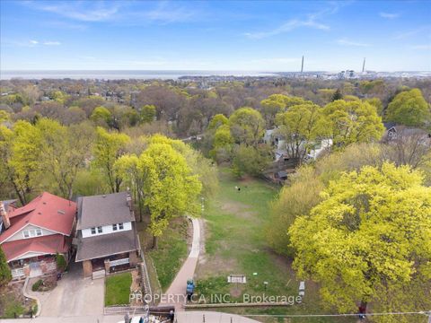 Photo 45 at 44 Beach View Crescent, Woodbine Corridor, Toronto