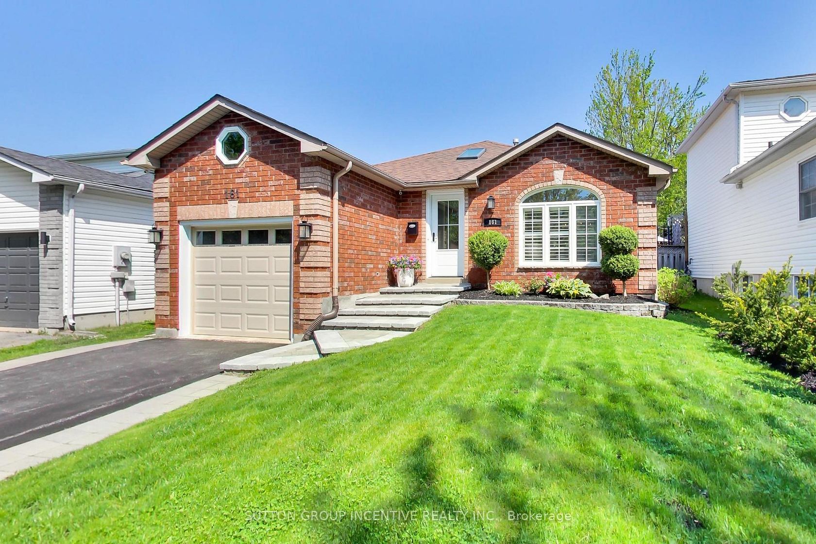 161 Columbia Road, Holly, Barrie photo number 2