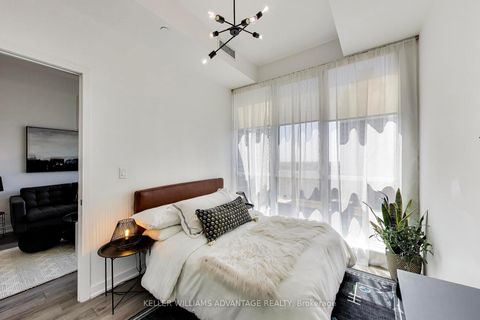 Photo 10 at 1608 - 50 Bruyeres Mews, Niagara, Toronto