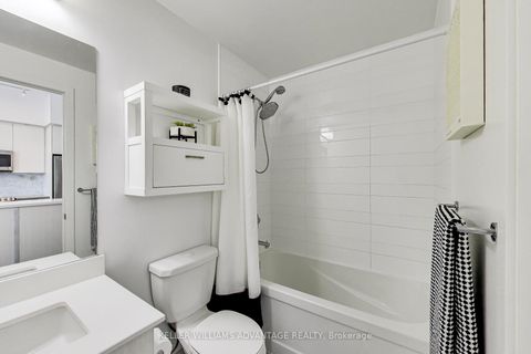 Photo 12 at 1608 - 50 Bruyeres Mews, Niagara, Toronto