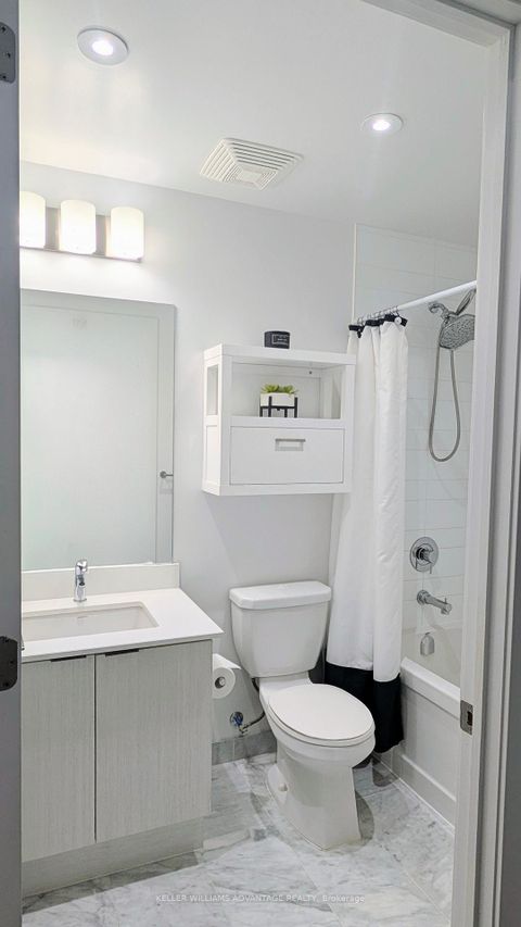 Photo 14 at 1608 - 50 Bruyeres Mews, Niagara, Toronto