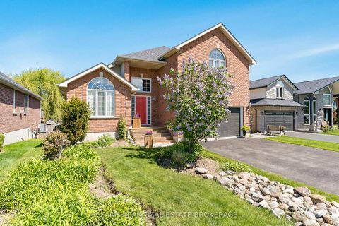 Photo 2 at 616 Glen Cedar Crescent, Rural Innisfil, Innisfil