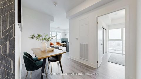 Photo 8 at 909 - 185 Deerfield Road, Central Newmarket, Newmarket