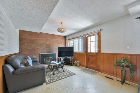 Photo 7 at 283 Derrydown Road, York University Heights, Toronto