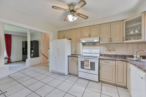 Photo 15 at 283 Derrydown Road, York University Heights, Toronto