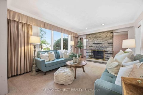 Photo 5 at 107 Fairglen Avenue, L'Amoreaux, Toronto