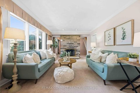 Photo 6 at 107 Fairglen Avenue, L'Amoreaux, Toronto