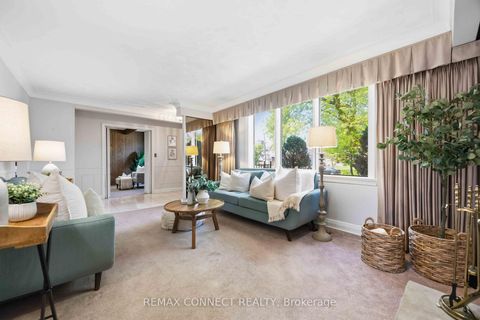 Photo 7 at 107 Fairglen Avenue, L'Amoreaux, Toronto