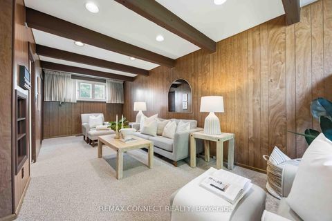 Photo 10 at 107 Fairglen Avenue, L'Amoreaux, Toronto