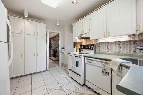 Photo 12 at 107 Fairglen Avenue, L'Amoreaux, Toronto