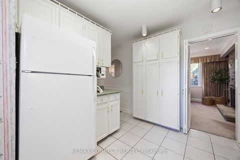 Photo 14 at 107 Fairglen Avenue, L'Amoreaux, Toronto