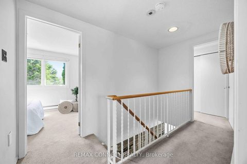 Photo 22 at 107 Fairglen Avenue, L'Amoreaux, Toronto