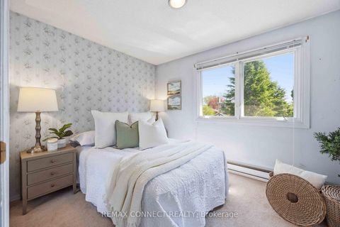 Photo 23 at 107 Fairglen Avenue, L'Amoreaux, Toronto