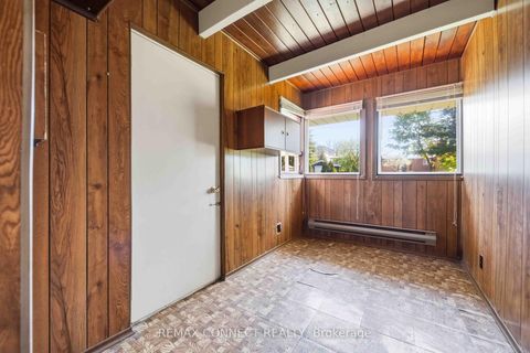 Photo 34 at 107 Fairglen Avenue, L'Amoreaux, Toronto