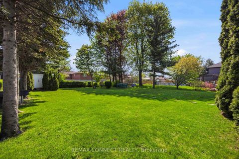 Photo 38 at 107 Fairglen Avenue, L'Amoreaux, Toronto