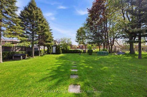 Photo 39 at 107 Fairglen Avenue, L'Amoreaux, Toronto