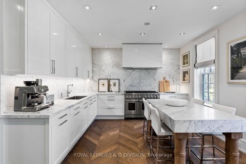 Photo 11 at 148 Forest Hill Road, Forest Hill South, Toronto