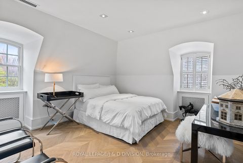 Photo 30 at 148 Forest Hill Road, Forest Hill South, Toronto