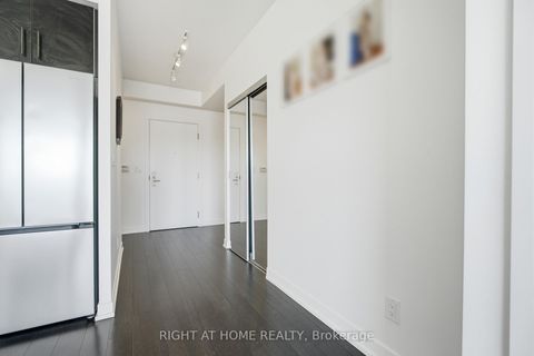 Photo 4 at 411 - 5101 Dundas Street W, City Centre West, Toronto