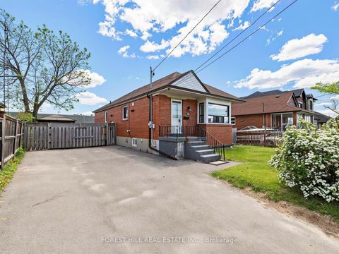 Photo 3 at 101 Whitley Avenue, CFB, Toronto