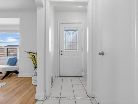 Photo 4 at 101 Whitley Avenue, CFB, Toronto