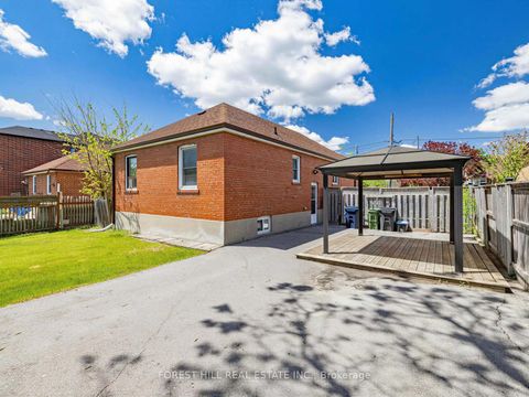 Photo 29 at 101 Whitley Avenue, CFB, Toronto
