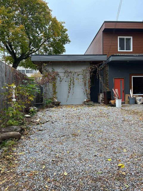 Photo 14 at 303 Coxwell Avenue, Woodbine Corridor, Toronto
