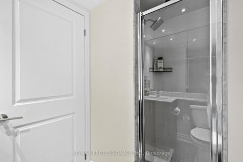 Photo 3 at 909 - 125 Western Battery Road, Niagara, Toronto