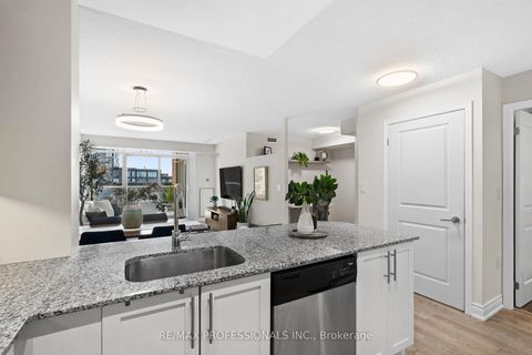 Photo 7 at 909 - 125 Western Battery Road, Niagara, Toronto