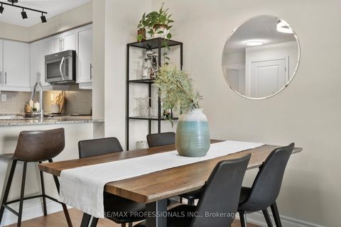 Photo 10 at 909 - 125 Western Battery Road, Niagara, Toronto