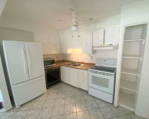 Photo 4 at 82 - 248 John Garland Boulevard, Clairville, Toronto