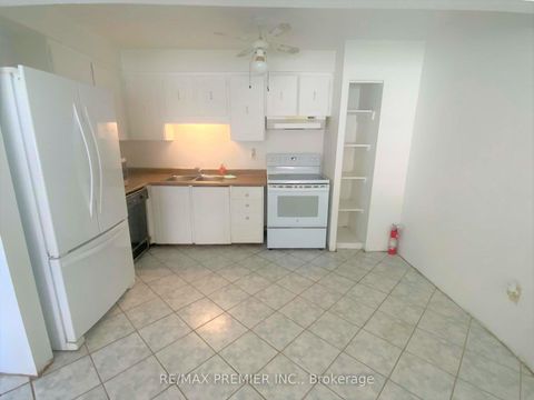 Photo 5 at 82 - 248 John Garland Boulevard, Clairville, Toronto