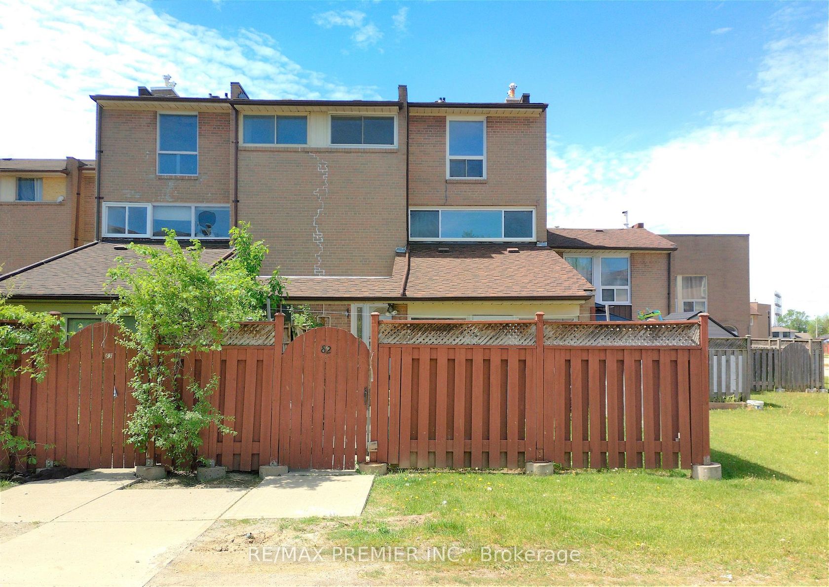82 - 248 John Garland Boulevard, Clairville, Toronto 