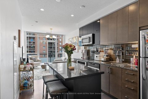 Photo 8 at 613 - 98 Lillian Street, Mount Pleasant West, Toronto