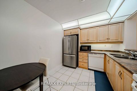 Photo 6 at 527 - 138 Bonis Avenue, Sullivan, Toronto