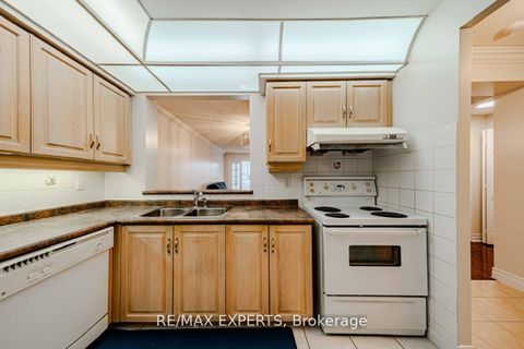 Photo 8 at 527 - 138 Bonis Avenue, Sullivan, Toronto