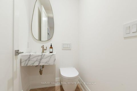 Photo 21 at 32 Evergreen Gardens, Leaside, Toronto
