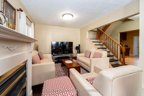 Photo 12 at 663 Woburn Avenue, Nortown, Toronto